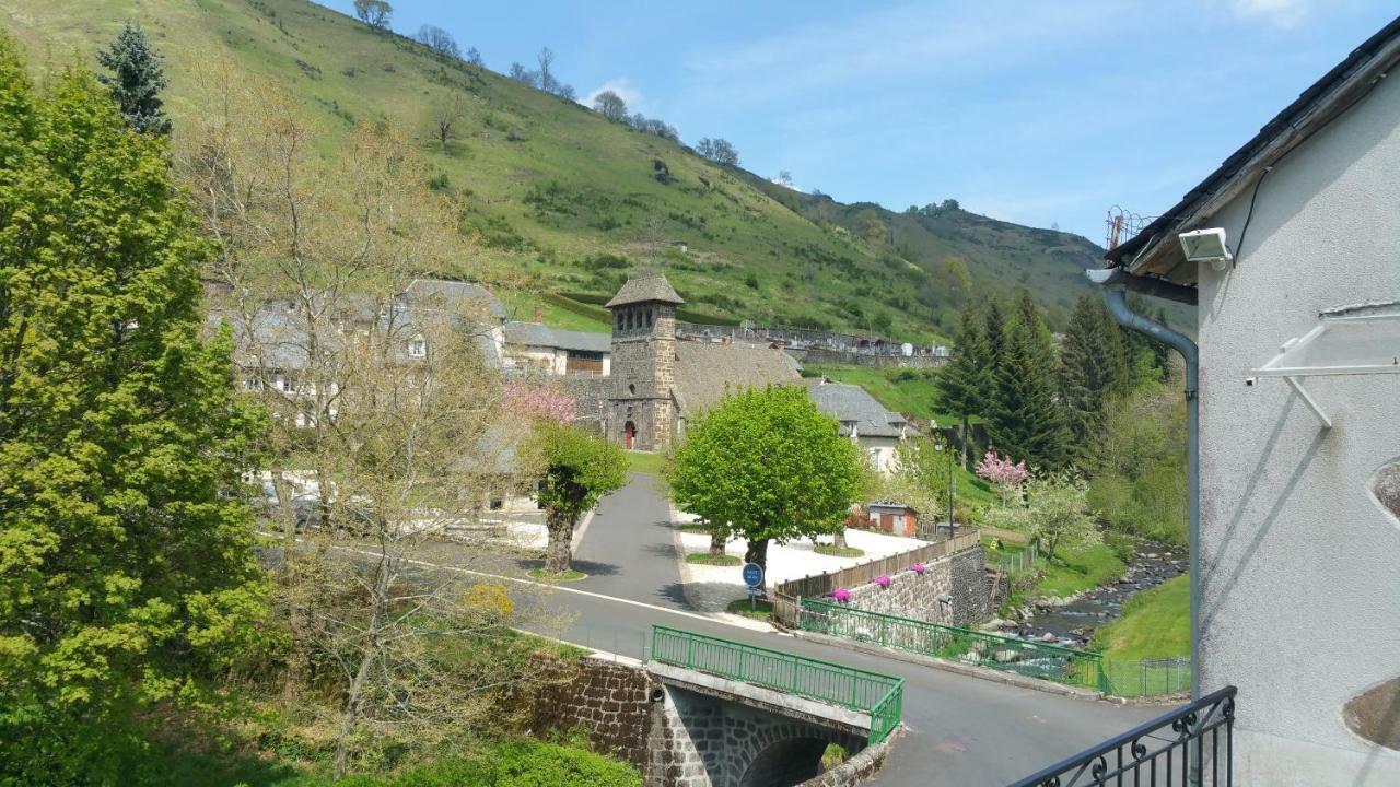 Maison Du Pays De Salers Dans Le Parc Des Volcans D'Auvergne Saint-Projet-de-Salers المظهر الخارجي الصورة