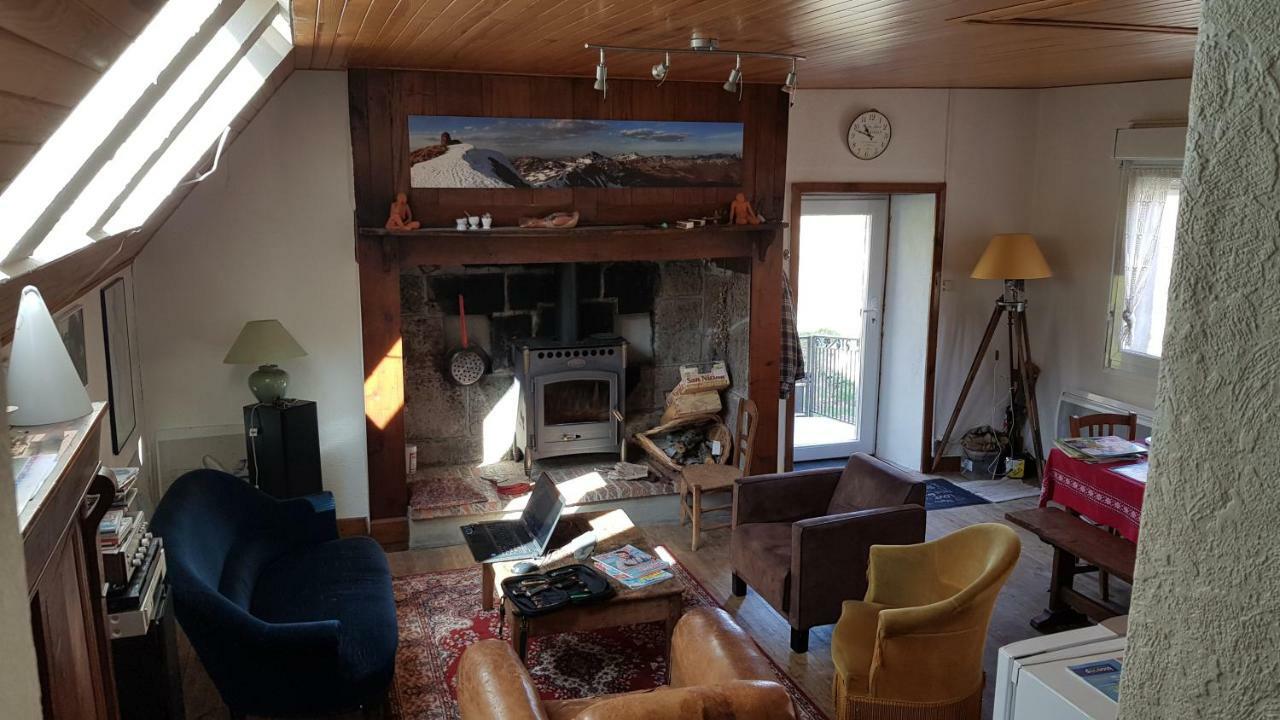 Maison Du Pays De Salers Dans Le Parc Des Volcans D'Auvergne Saint-Projet-de-Salers المظهر الخارجي الصورة